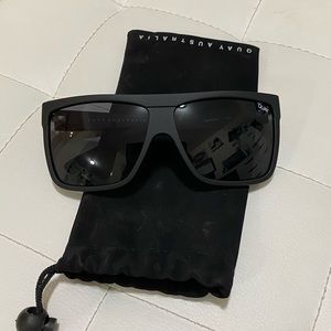Quay Australia sunnies